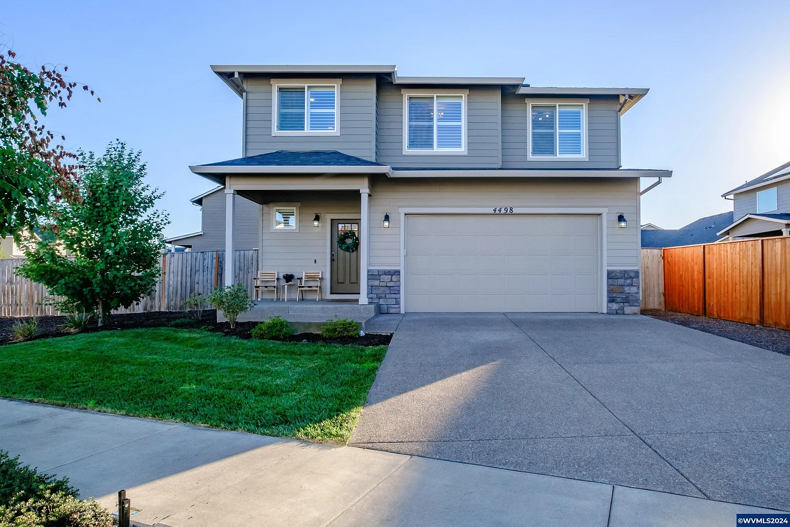 4498 Sagecrest Dr NE photo 1