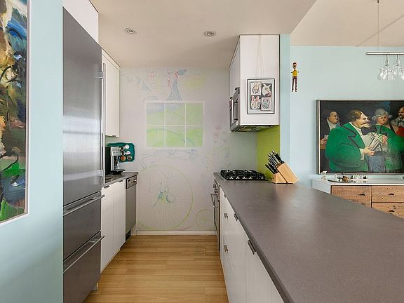 4th image of 160 W 66th St APT 59F