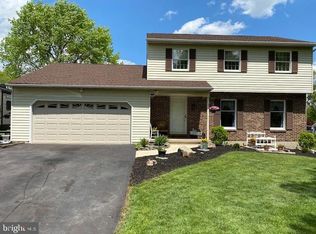 11 Stone Edge Rd, Sellersville, PA 18960