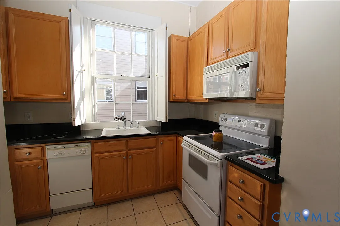 1 bed, 1.0 bath, 642 sqft, $1,375 — Photo 4