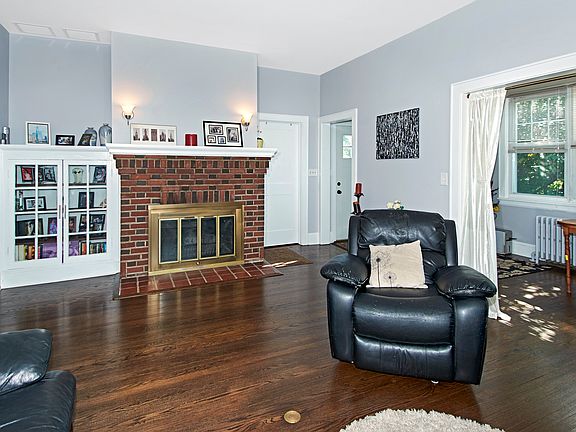 3rd image of 55 Macri Ave
