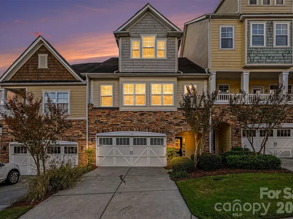114 Inlet Point Dr, Tega Cay, SC 29708