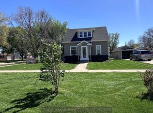 1418 L St, Aurora, NE 68818