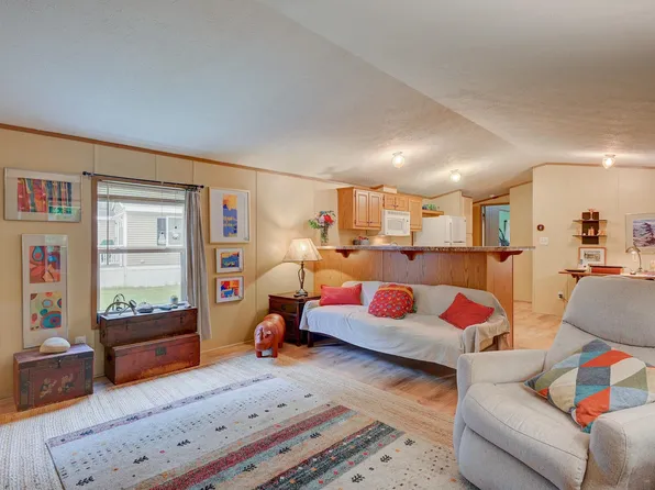 27 Birchmeadow Road, Conway, NH 03818