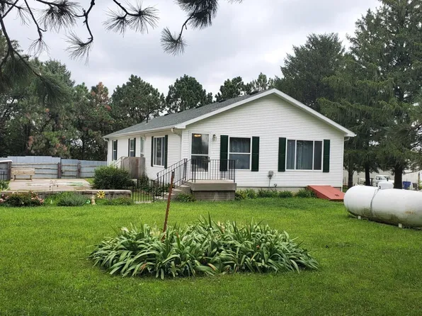 15918 Kiser Rd, Louisville, NE 68037