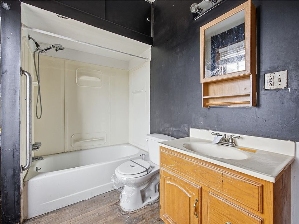 16th image of this home