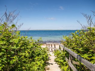 62 Naushon Rd, West Tisbury, MA 02575