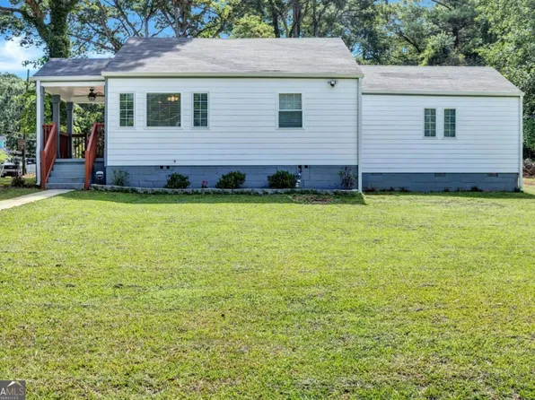 2408 Hillcrest Dr, East Pt, GA 30344