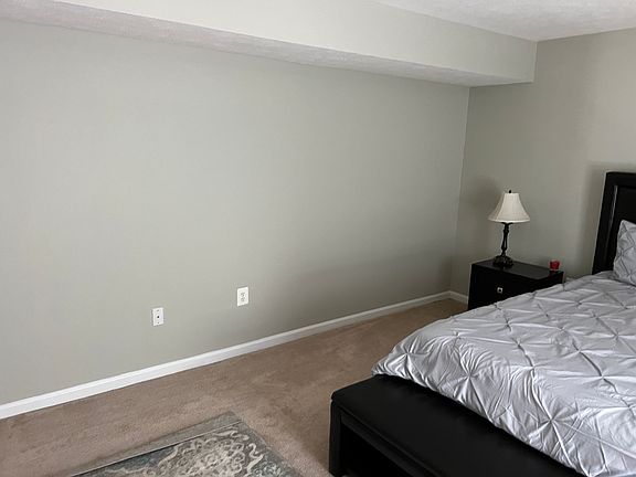 3rd image of 25 Saint Charles Ct