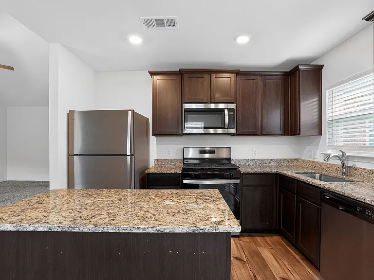 512 Albert Anthony St — Photo 18