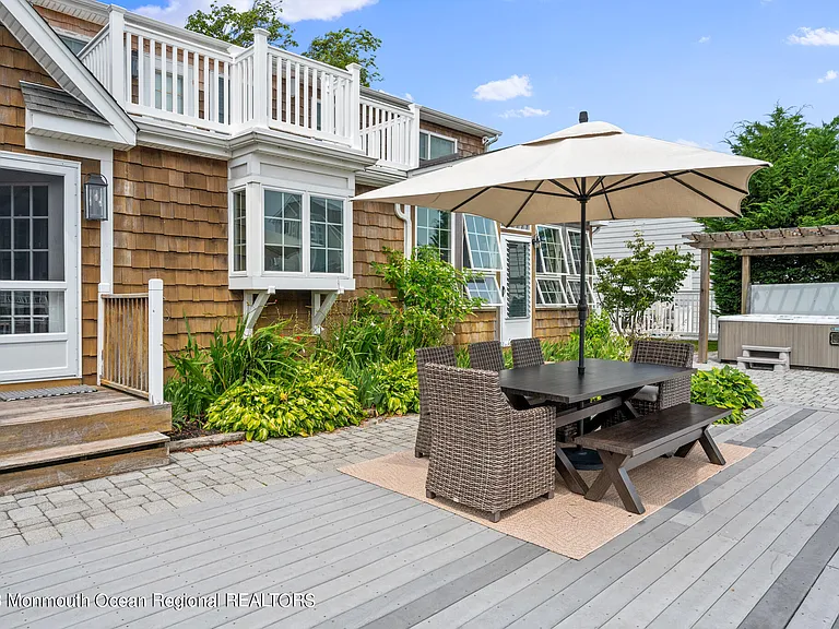 212 Helm Rd — Photo 35