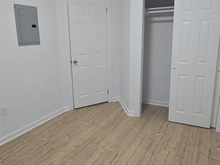 18 E 17th St #1R — Photo 19