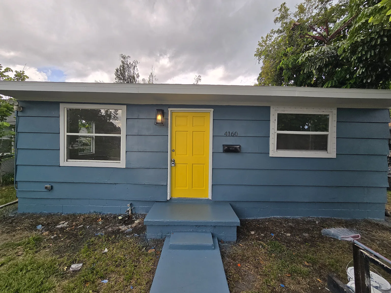 4 bed, 1015 sqft, $2,350 — Photo 1