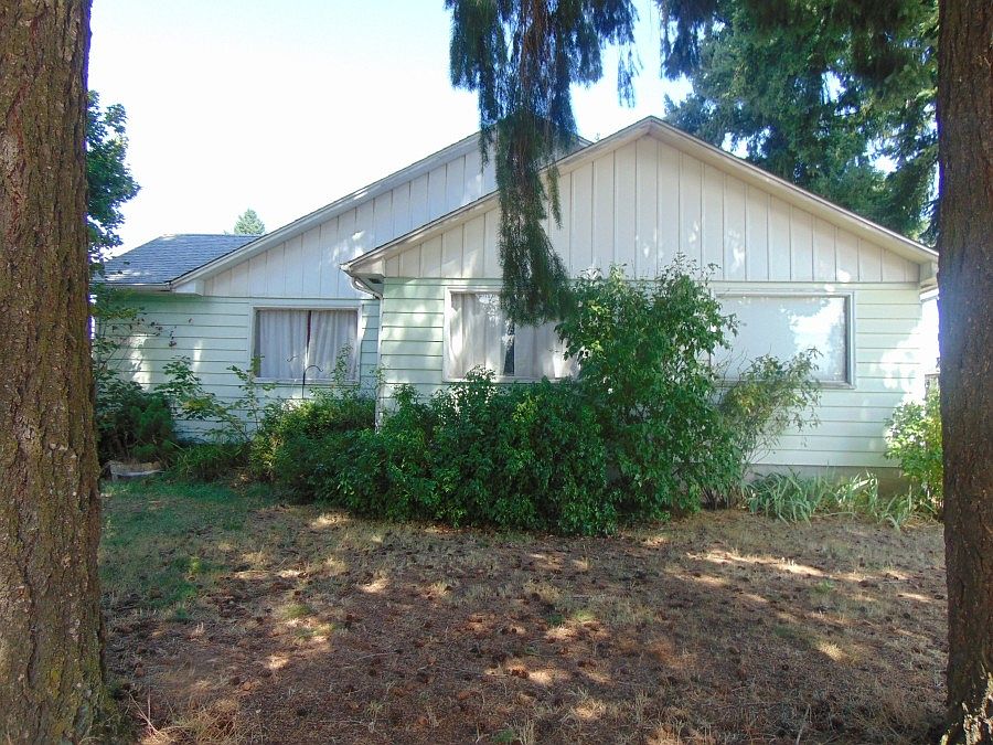 1st image of 8812 NE 11th St