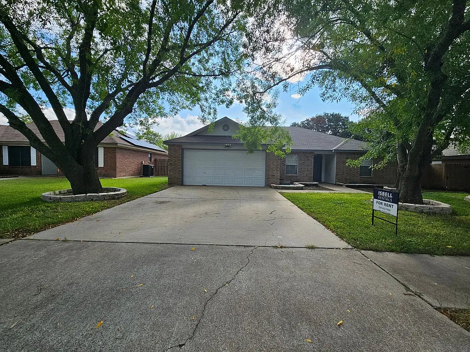 1820 Fleetwood Dr