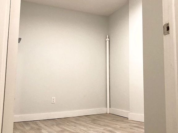 4th image of 358 W 48th St APT 3S