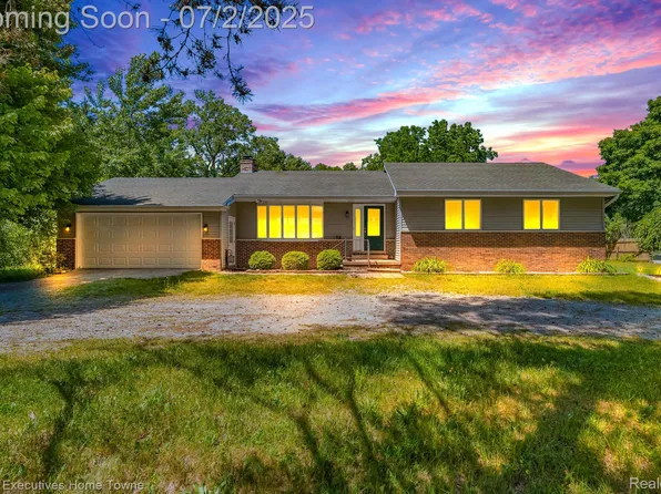 5094 Smiths Creek Rd, Smiths Creek, MI 48074