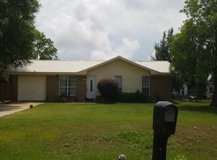 196 J Saunders Rd, Slocomb, AL 36375