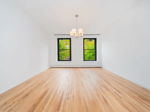 19 West 123rd Street image 1 of 13