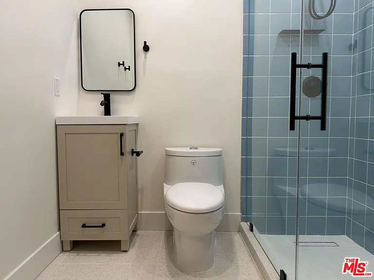 1947 Clinton St #700 — Photo 3