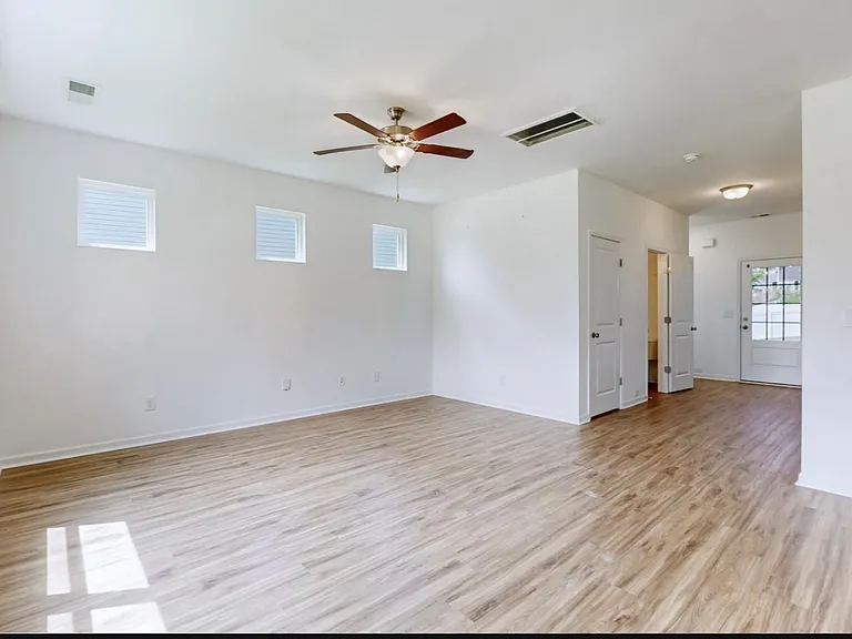 509 Tines Dr — Photo 2