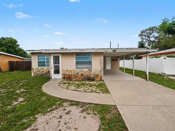 131 Emerald Ln, Largo, FL 33771