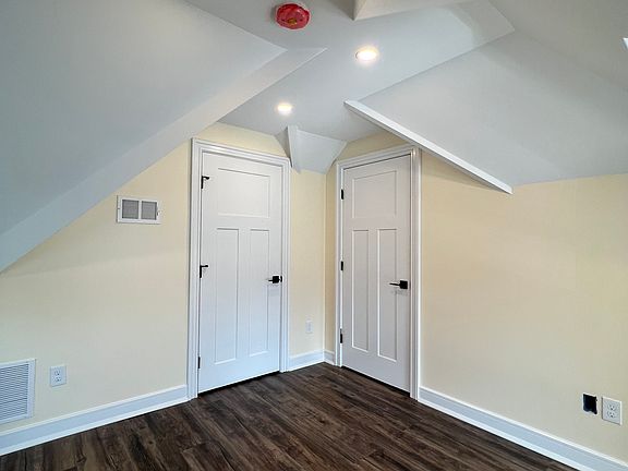 2nd image of 125 Livingston Ave