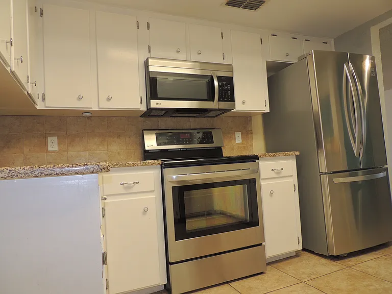 1461 Moore Ave #1 — Photo 8