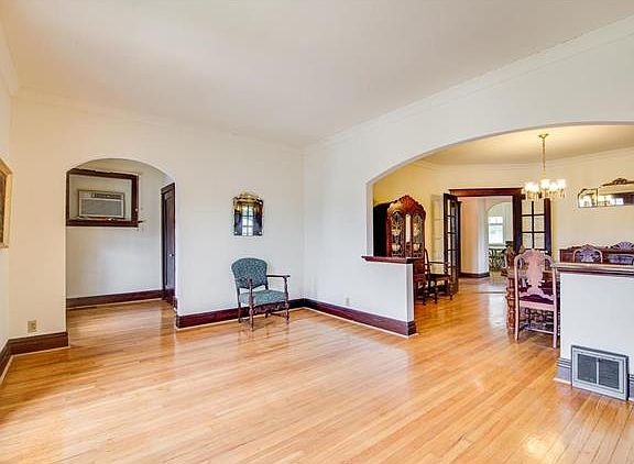 5th image of 6084 Wanda Ave