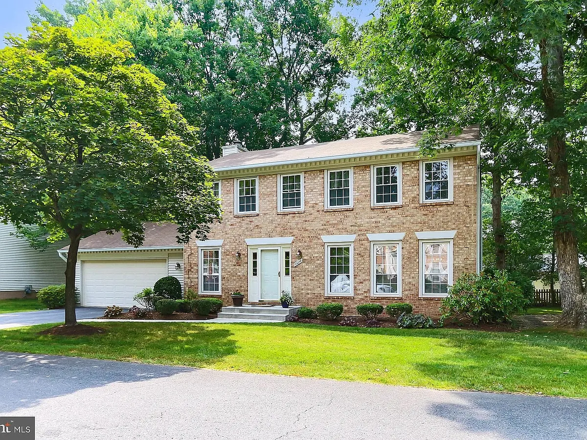Building Photo - 10217 Marshall Pond Rd