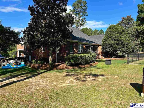 3rd image of 404 N Timberlake Ln