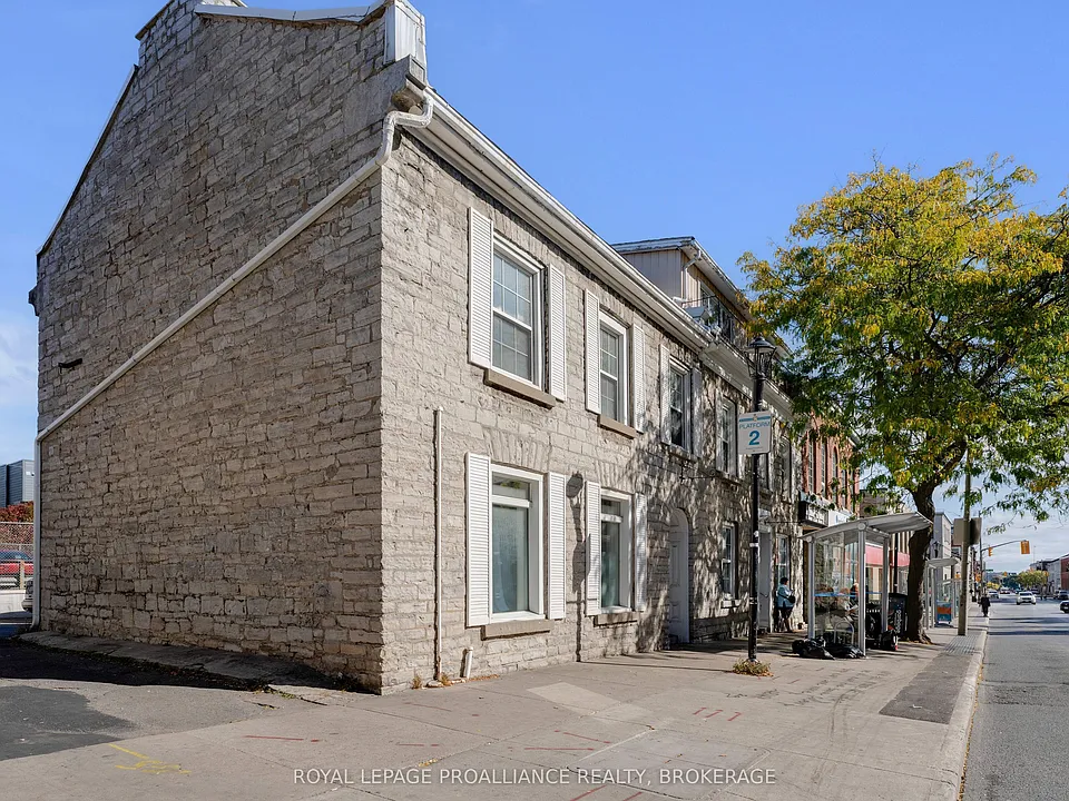 155 Brock St