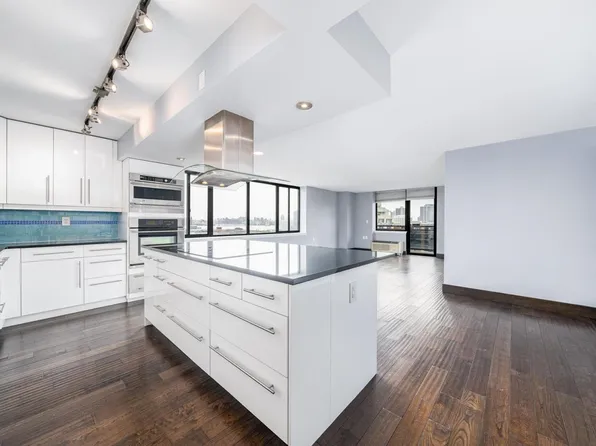551 Observer Hwy APT 14D, Hoboken, NJ 07030