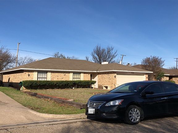 3rd image of 512 Chambers Creek Dr S