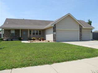 4707 SW Misty Harbor Dr, Topeka, KS 66610