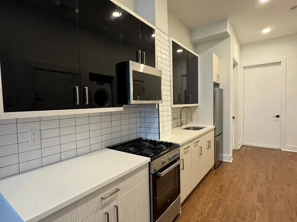 71 Court House Place image 9 of 11