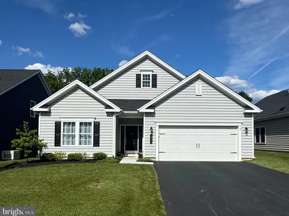 373 National Dr, Downingtown, PA 19335