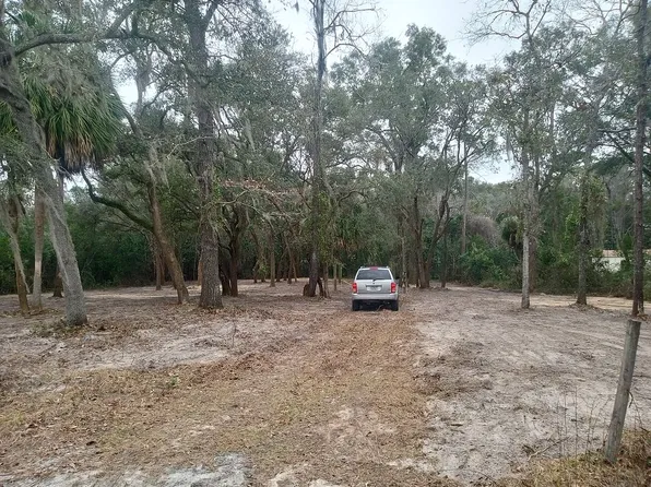 7471 NW 167th Pl, Trenton, FL 32693