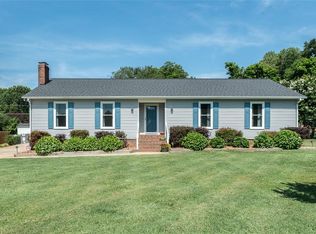 1017 Camelot Ln, Graham, NC 27253