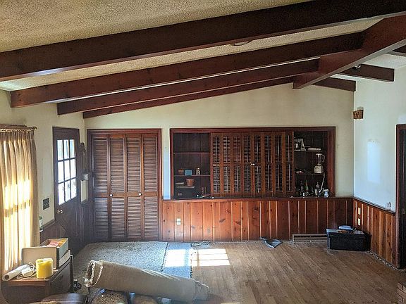 5th image of 150 Shady Ln