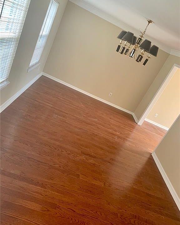 2nd image of 1100 Carolee Dr