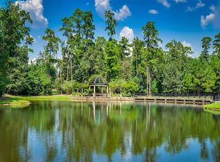 10 N Bayou Club Ct, The Woodlands, TX 77389