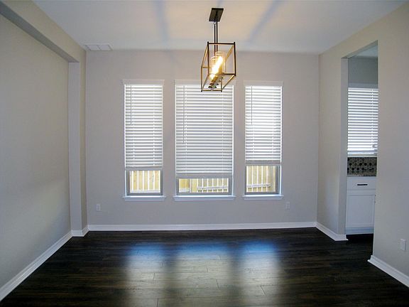 5th image of 590 Painted Creek Way