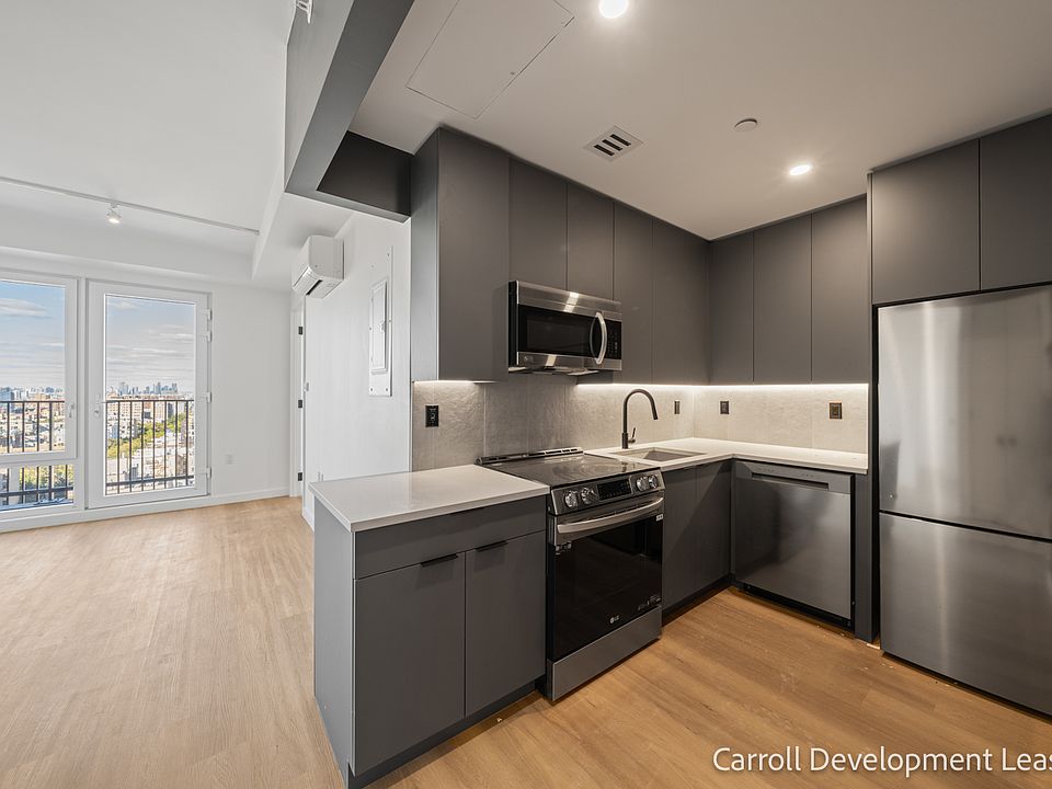 1st image of 931 Carroll St #1322