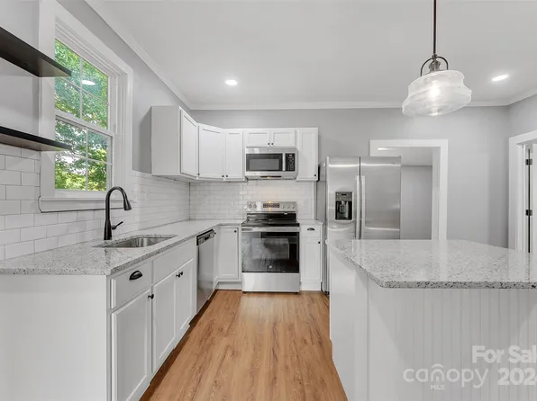 311 S Liberty St, Gastonia, NC 28052