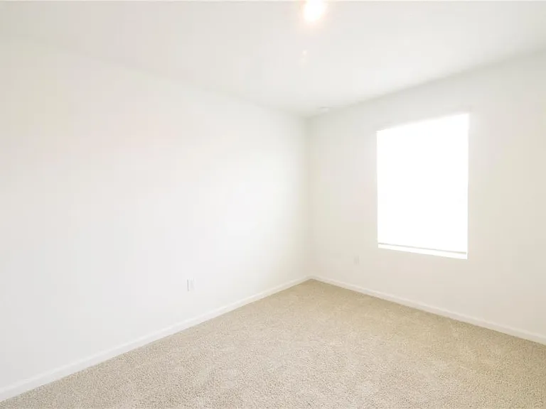 104 Royal Ranch Rd — Photo 49