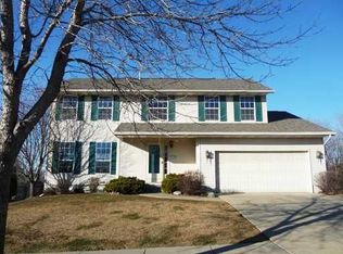 7114 Pleasant Ridge Dr SW, Cedar Rapids, IA 52404