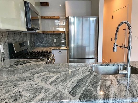 3rd image of 188 Edgecombe Ave #2
