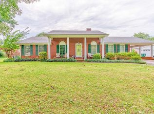 806 Lamar Ave, Tuscumbia, AL 35674