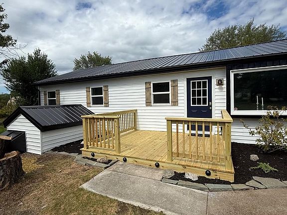3rd image of 3144 Spring Rd